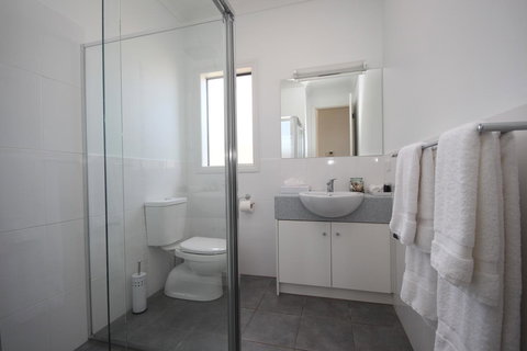 Wallaroo Marina Apartments - Goulburn Accommodation 29