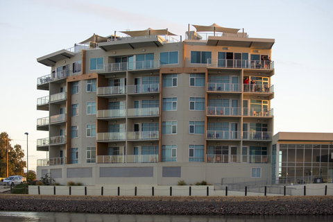 Wallaroo Marina Apartments - Goulburn Accommodation 1
