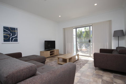 Wallaroo Marina Apartments - Goulburn Accommodation 28