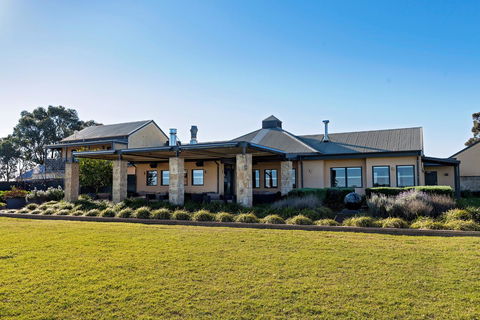 The Louise - Goulburn Accommodation 3