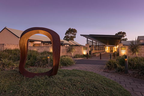 The Louise - Goulburn Accommodation 26