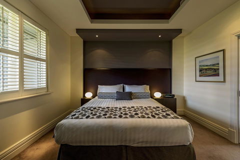 The Louise - Goulburn Accommodation 11