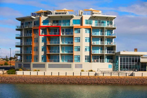Wallaroo Marina Luxury Apartment - Goulburn Accommodation 0