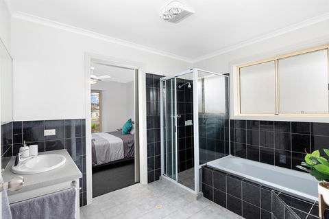 Maggie\'s Place - Goulburn Accommodation 4
