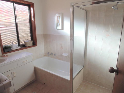 Baronet B & B - Goulburn Accommodation 13