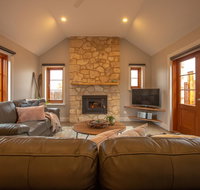 Lucy's Cottage - Goulburn Accommodation