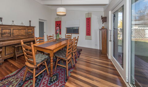 The Tudor House - Goulburn Accommodation 10