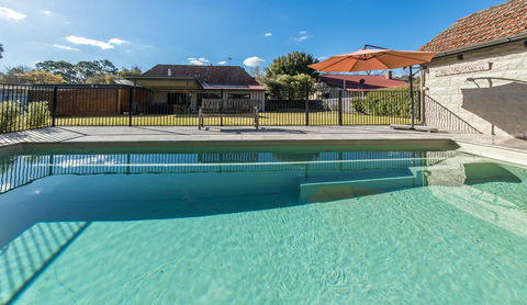 The Tudor House - Goulburn Accommodation 20