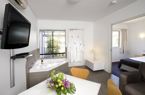 Majestic Oasis Apartments - Goulburn Accommodation 14