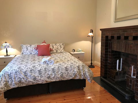 Ambrosia Holiday Home - Goulburn Accommodation 2