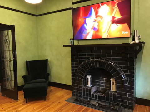 Ambrosia Holiday Home - Goulburn Accommodation 11