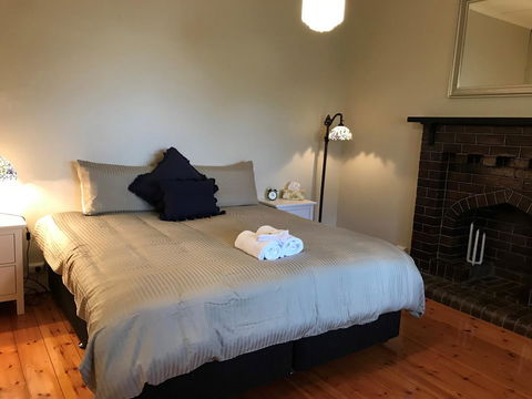 Ambrosia Holiday Home - Goulburn Accommodation 6