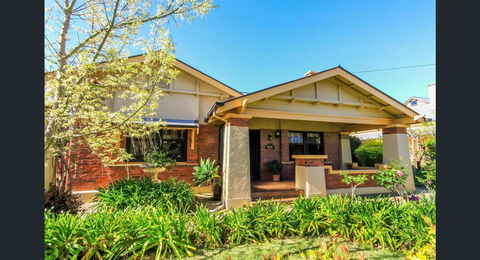 Ambrosia Holiday Home - Goulburn Accommodation 0