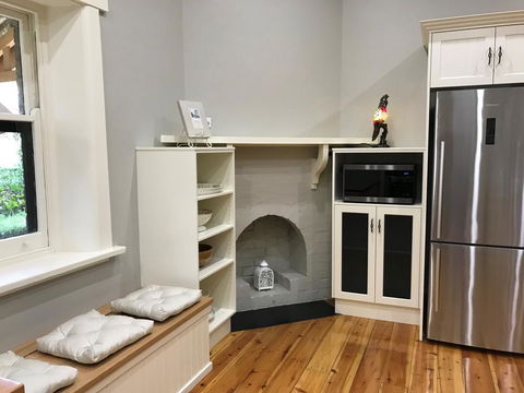 Ambrosia Holiday Home - Goulburn Accommodation 12