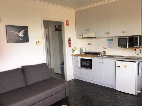 Emu Bay Holiday Homes - Goulburn Accommodation 36