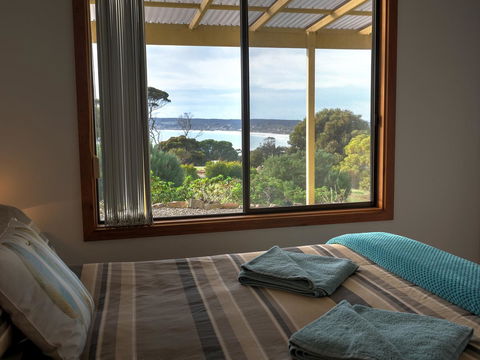 Emu Bay Holiday Homes - Goulburn Accommodation 32