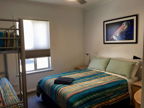 Emu Bay Holiday Homes - Goulburn Accommodation 18