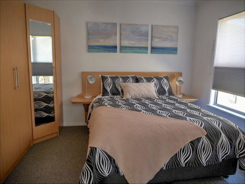 Emu Bay Holiday Homes - Goulburn Accommodation 16