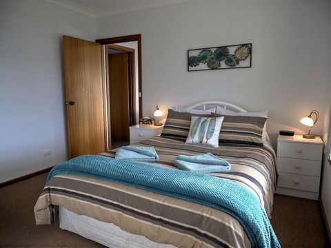 Emu Bay Holiday Homes - Goulburn Accommodation 11