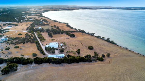 Doyles On The Bay - Goulburn Accommodation 4