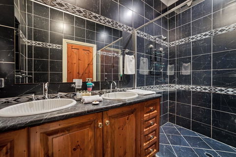 Doyles On The Bay - Goulburn Accommodation 27