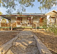 Rustic on 13th - Goulburn Accommodation