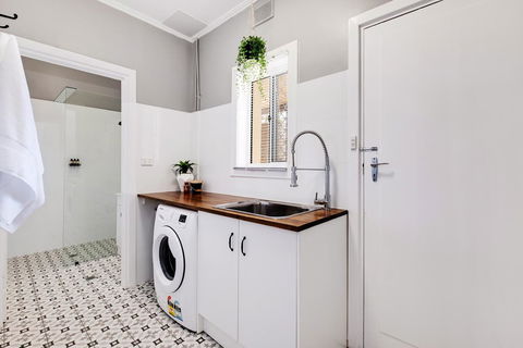 Cute And Cosy - Events, Workers, Getaways - Goulburn Accommodation 11