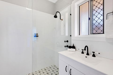 Cute And Cosy - Events, Workers, Getaways - Goulburn Accommodation 10