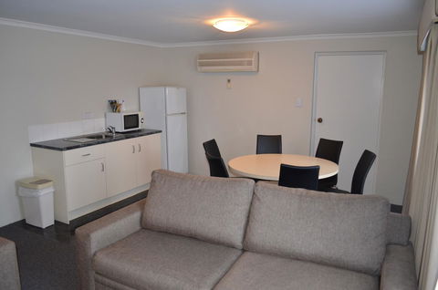 Arkana Motor Inn & Terrace Apartments - Goulburn Accommodation 11