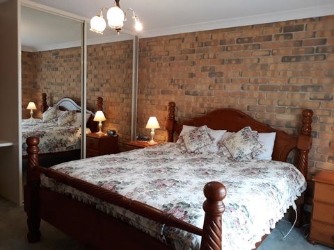 Acacia Apartments - Goulburn Accommodation 10