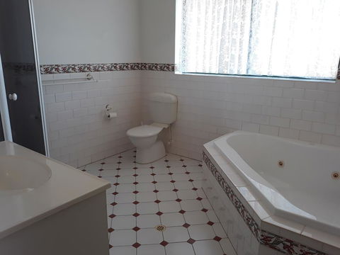 Acacia Apartments - Goulburn Accommodation 5