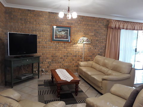 Acacia Apartments - Goulburn Accommodation 8