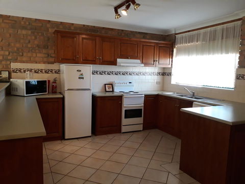 Acacia Apartments - Goulburn Accommodation 3