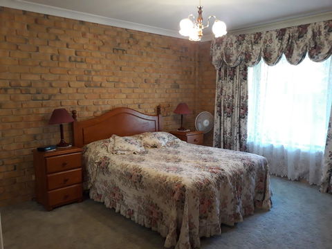 Acacia Apartments - Goulburn Accommodation 7
