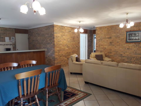 Acacia Apartments - Goulburn Accommodation 9