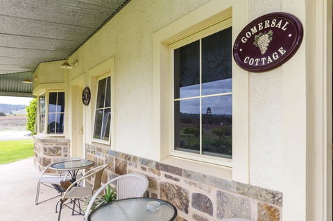 Barossa Vineyard Cottages - Goulburn Accommodation 11