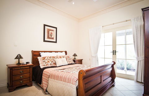Barossa Vineyard Cottages - Goulburn Accommodation 32