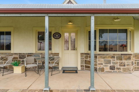 Barossa Vineyard Cottages - Goulburn Accommodation 28