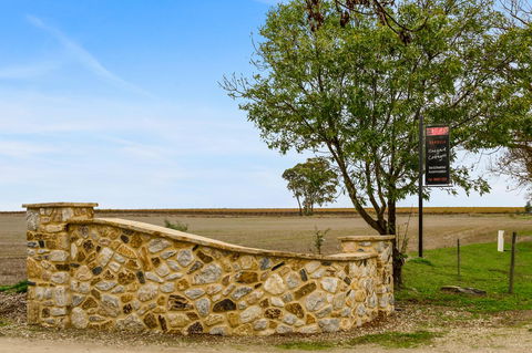 Barossa Vineyard Cottages - Goulburn Accommodation 9
