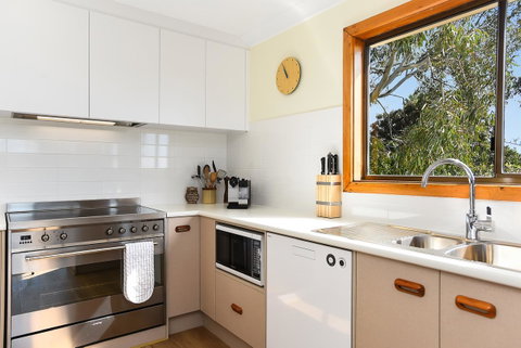 Port Of Call - Port Willunga - C21 SouthCoast Holidays - Goulburn Accommodation 7
