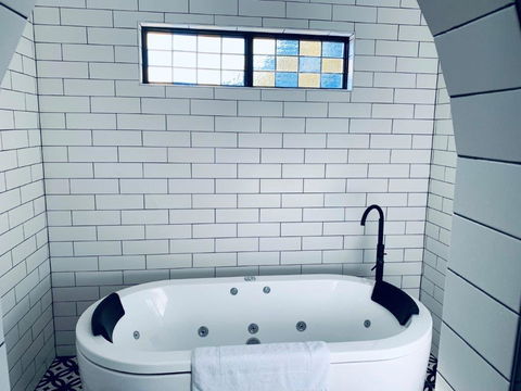 The Manor Basket Range - Goulburn Accommodation 11