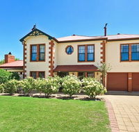 Wine and Roses Bed and Breakfast - Goulburn Accommodation