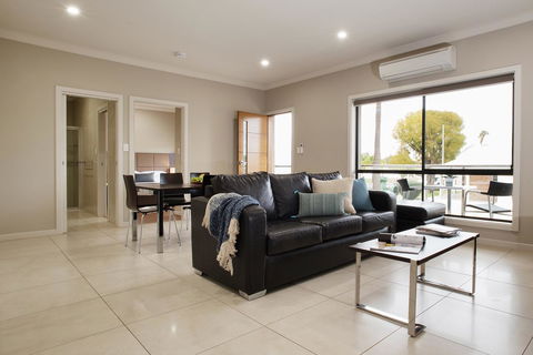 Renmark Holiday Apartments - Goulburn Accommodation 1