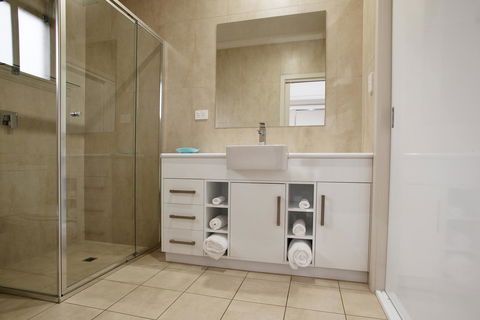 Renmark Holiday Apartments - Goulburn Accommodation 6