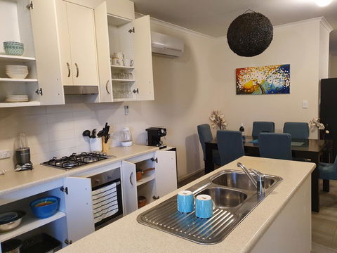 Explore Adelaide, Gawler, The Barossa And Clare Valleys All-in-one - Goulburn Accommodation 7