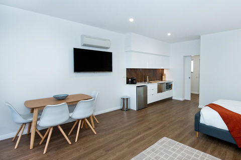 Loxton Courthouse Apartments - Goulburn Accommodation 17