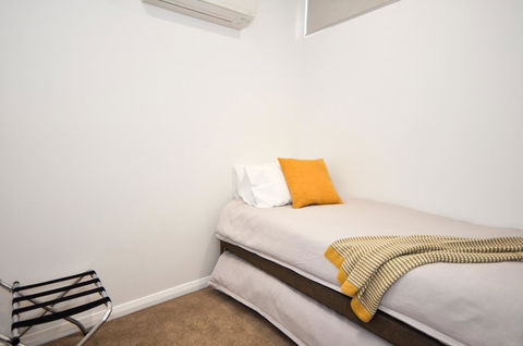 Loxton Courthouse Apartments - Goulburn Accommodation 0