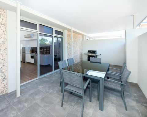Loxton Courthouse Apartments - Goulburn Accommodation 11