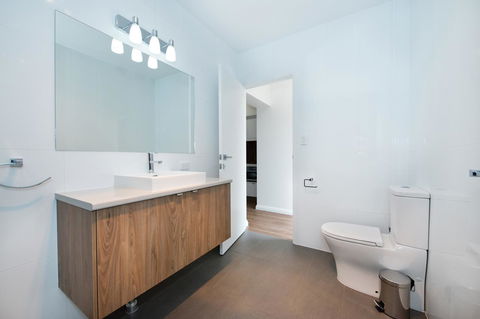 Loxton Courthouse Apartments - Goulburn Accommodation 14
