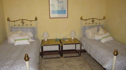 Gainsborough Cottage - Goulburn Accommodation 2